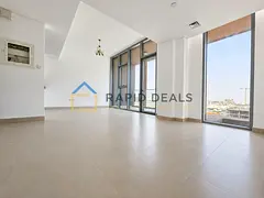 Bright 1BR Apartment with Stunning Park Views