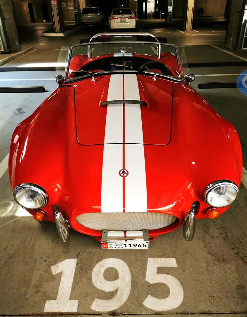 Shelby Cobra 1964 — photo 1 of 3