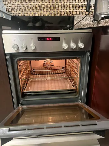 Siemens Electric Cooker and Built-in electric oven in good working condition