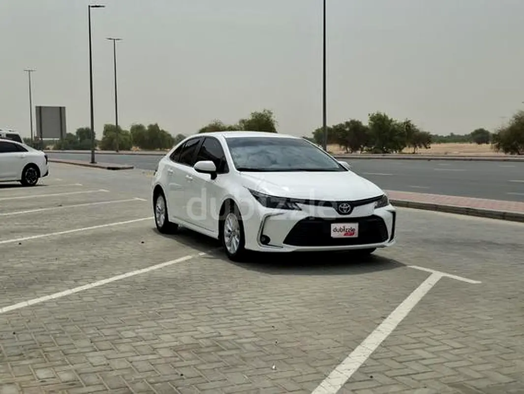 Toyota Corolla 2022 — photo 1 of 12