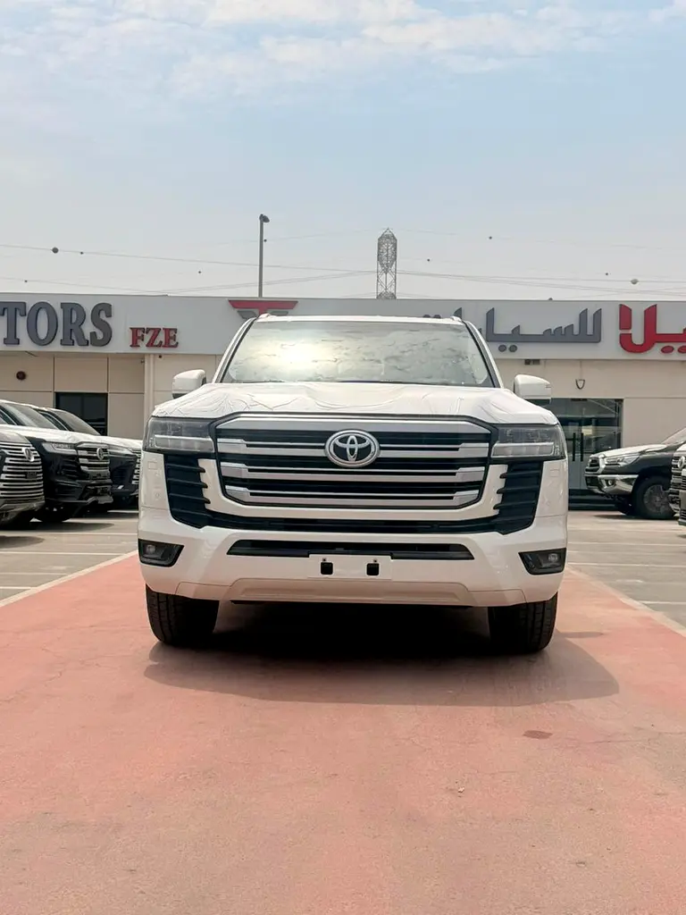 Toyota Land Cruiser 2026 — photo 1 of 20