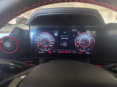 2024 Hyundai ELANTRA — миниатюра 10