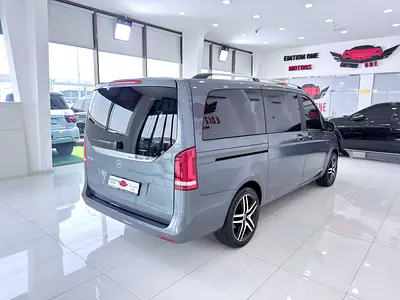 صورة 10 لـ 2017 Mercedes-BENZ VIANO