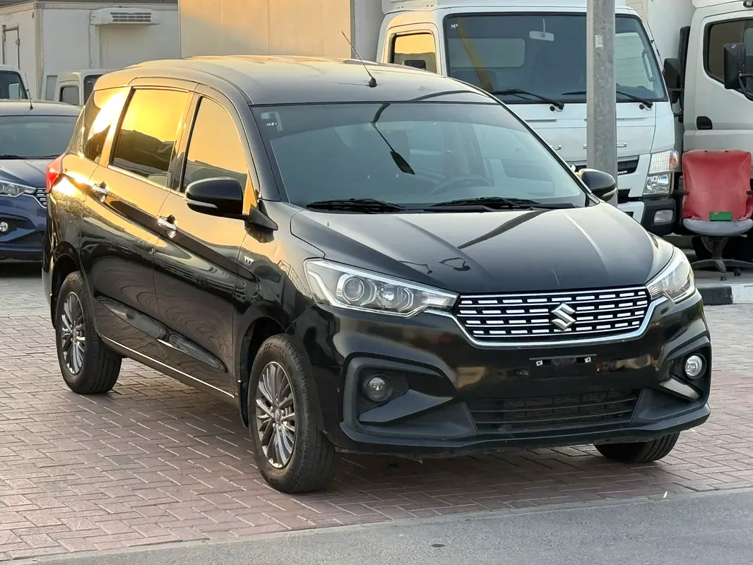 Suzuki Ertiga 2022 — photo 1 of 16