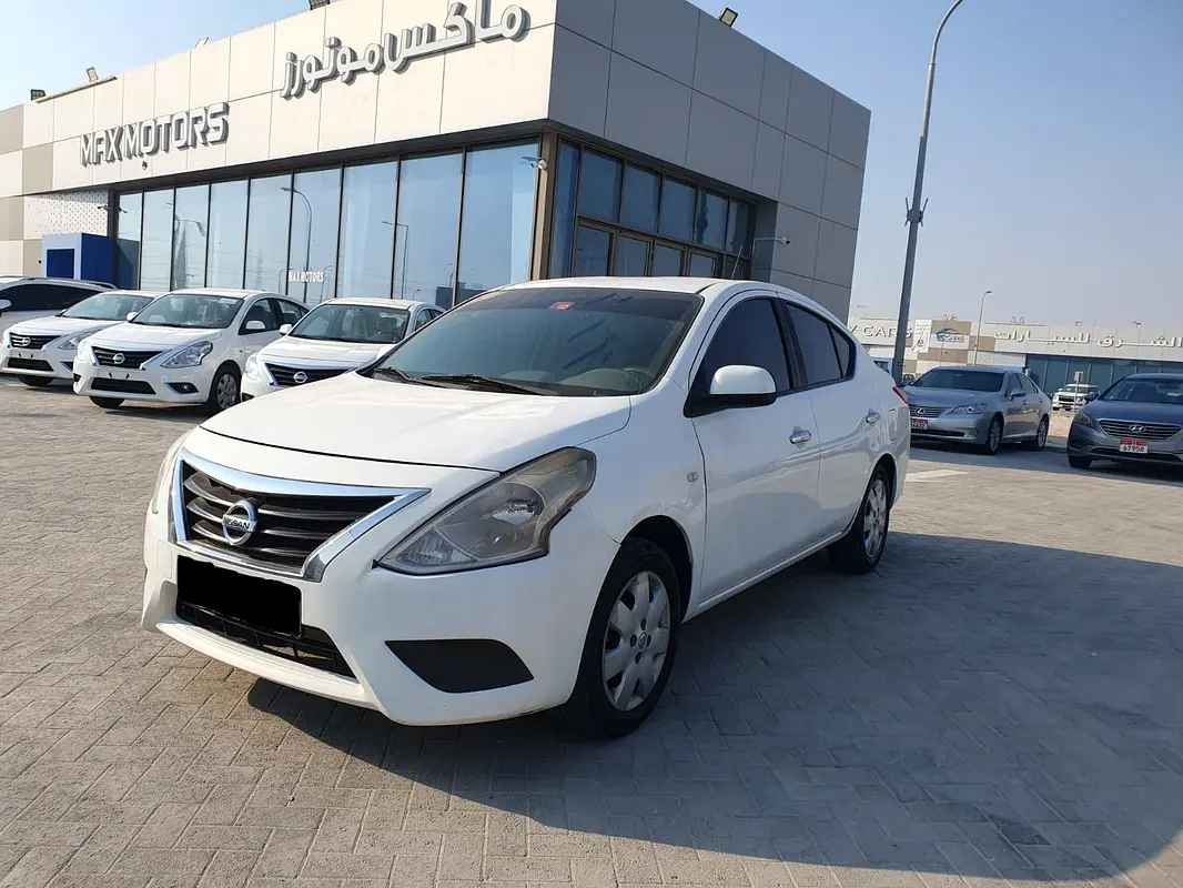 Nissan Sunny 2021 — photo 1 of 10