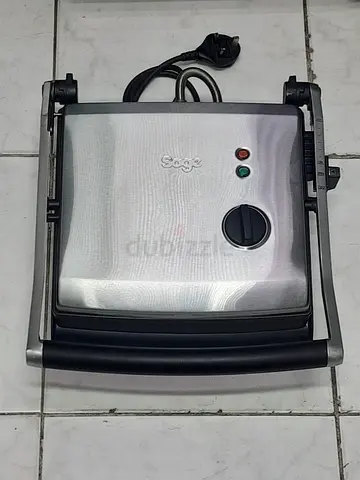 The Breville BGR250 Adjusta Grill  Press Breville BGR250 Adjusta Grill  Press Contact Grill -