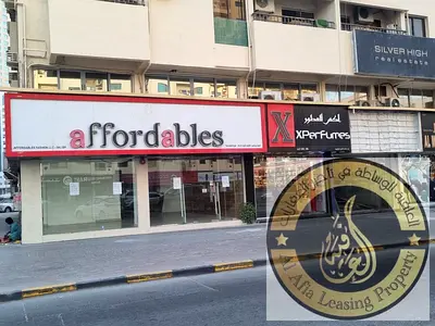 3500 SRFT,SHOWROOM AVAILABLE FOR RENT GOOD FOR MEDICAL CENTER AND PHARMACY,GARMENT SHOWROOM,TYPING CENTER,ELECTRONICS MOBILE,CAFATERIA,RESTORENT,GYM