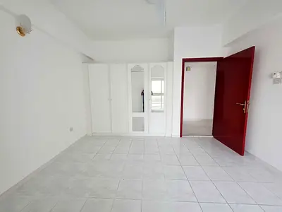 FAMILY ONLY. FRONT OF METRO. READY TO MOVE. 2BHK. FREE PARKING.