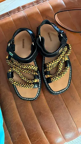 Sandro sandals size 37