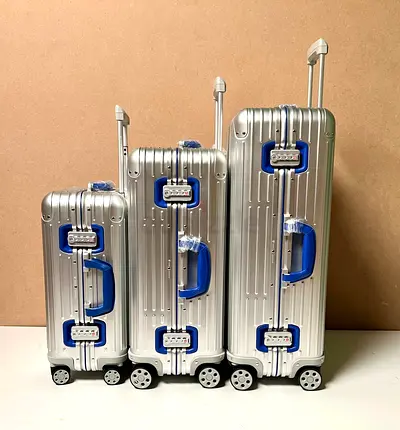 RIMOWA essential cabin suitcase