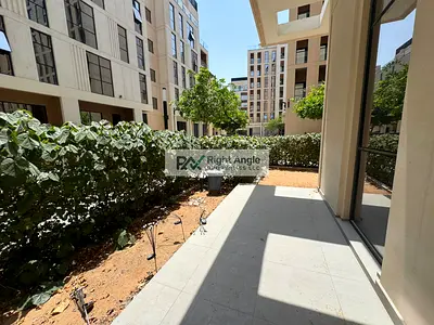 1 Bedroom I Ground Floor I Backyard garden I Living room I
