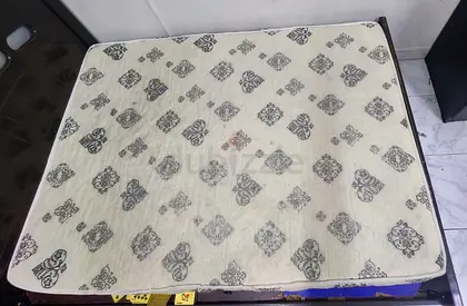 Double Mattress in used but good condition