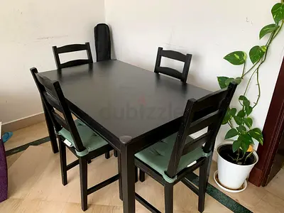 Dining Table for sale.