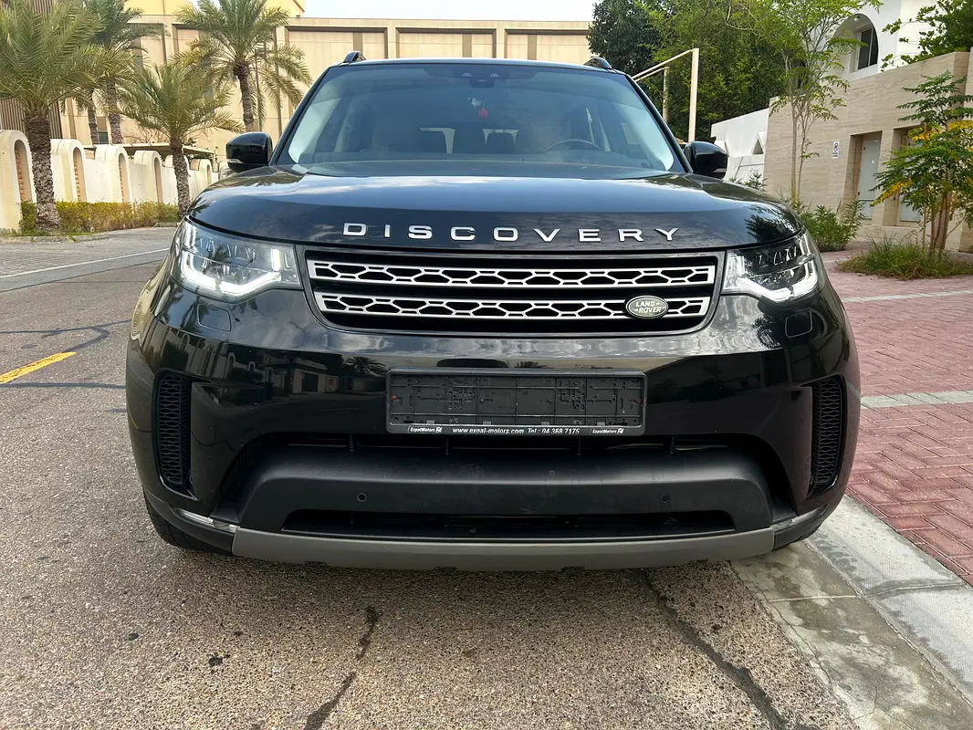 Land Rover Discovery 2017 — photo 1 of 20