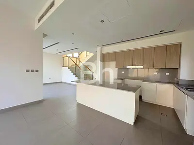 Vacant Now | Great Location | Landscaped | E2 Type
