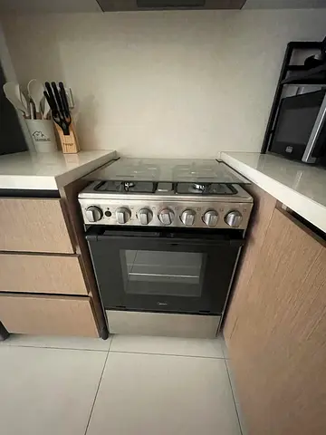 Cooker/Gas range for sale