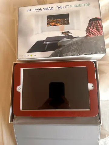 Smart tablet projector