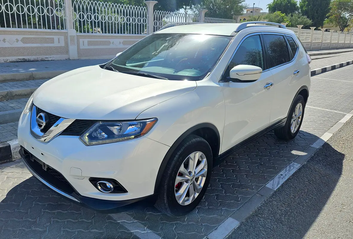 Nissan Rogue 2014 — photo 1 of 9