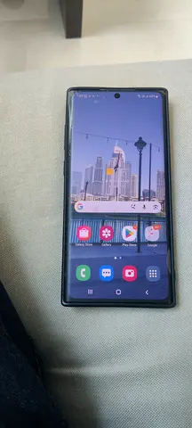 Samsung Galaxy phone - good working condition with case