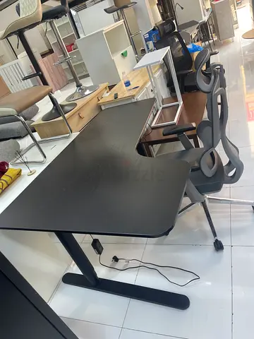 Black Office Desk with Privacy Panel — Good Condition