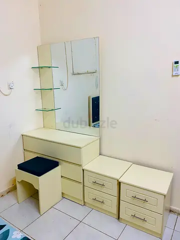 Urgent Checkout : Cream bedroom set,King Size Bed with storage/dresing table set with mirror/drawer