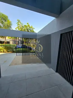 HOT DEAL || TOWNHOUSE IN ROBINIA |3 BEDS || CORNER UNIT || PRIME LOCATION || MORTAGE ACCEPTABLE