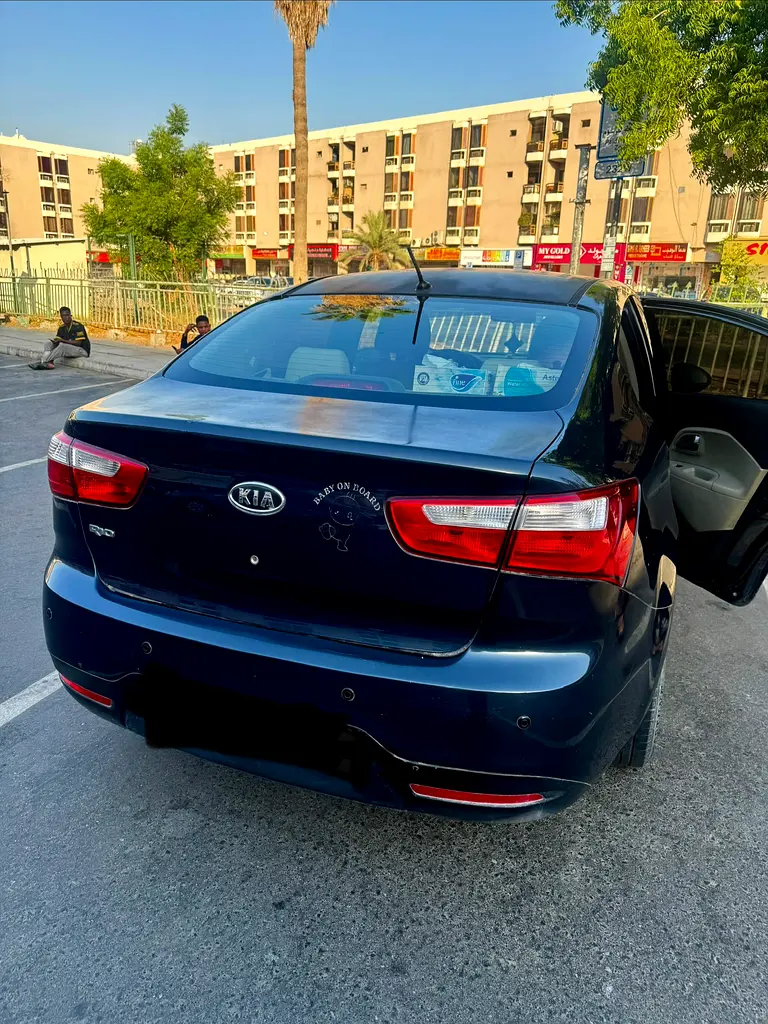 Kia Rio 2013 — photo 1 of 5