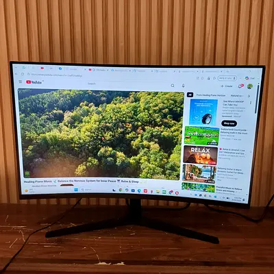 Samsung LC32R502FHNXZA 32 Curved Full HD Monitor | 60Hz | 4ms | Free Delivery UAE