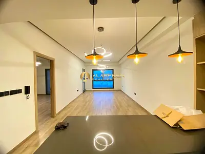 Spacious 1BR+Study | Vacant | Brand New