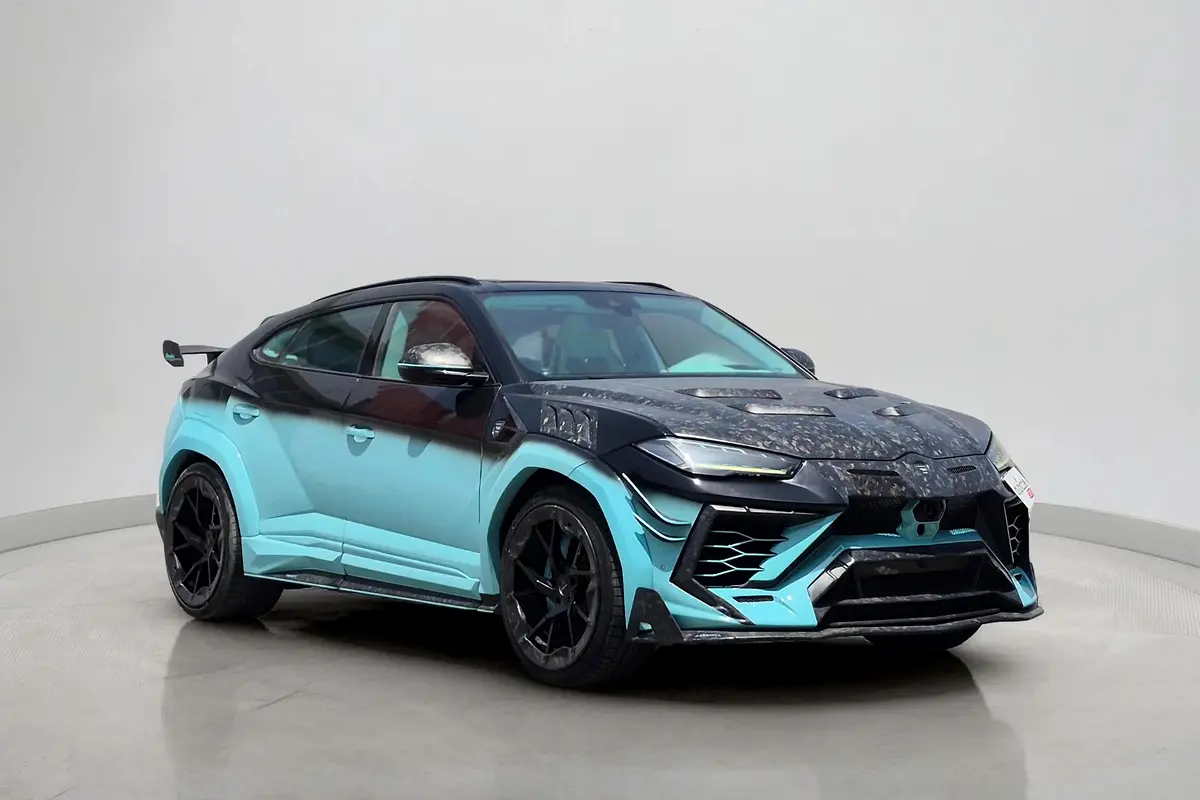 Lamborghini Urus 2020 — photo 1 of 15