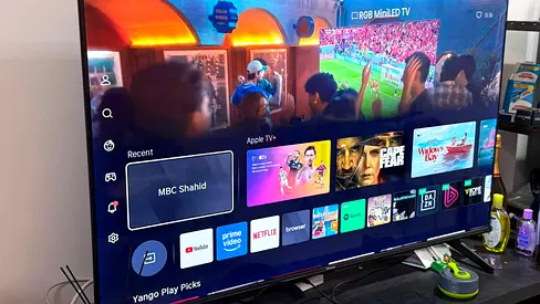 50 inch Heisence Smart LED TV in still new under warranty period light usage only
