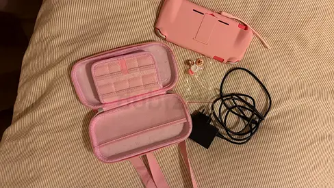 Nintendo switch lite coral - 256gb memory card - case and grips