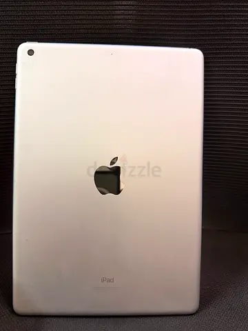 Apple iPad 9th Generation (Excellent condition)