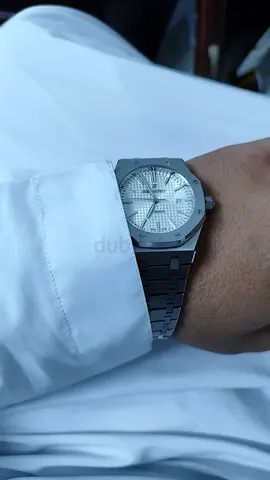 Audemars Piguet Royal Oak
stainless steel watch with diamond
bezel supar master