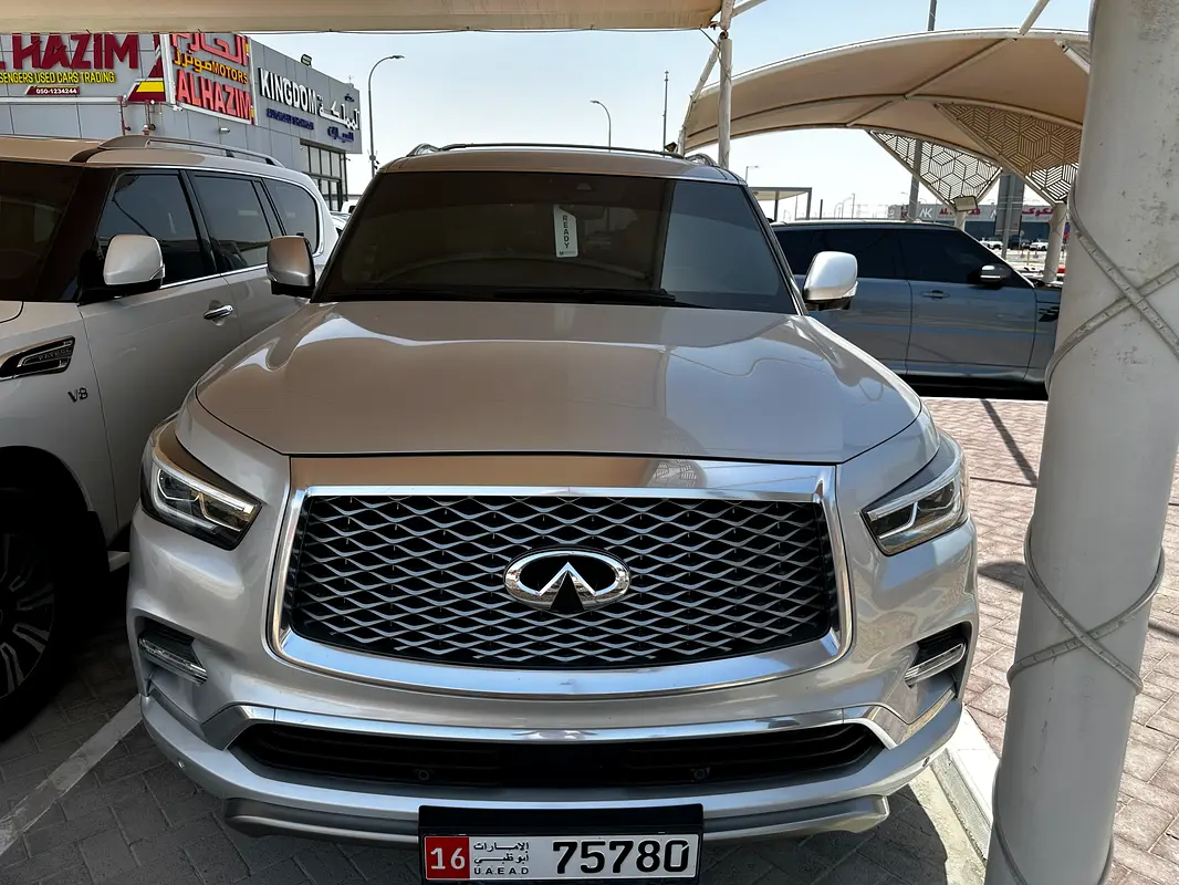 Infiniti QX80 2019 — photo 1 of 13