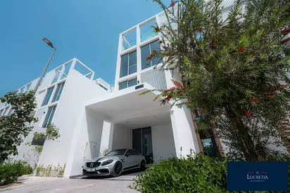 Front Single Row | Corner Unit | Direct Lagoon Access | Unfurnished
