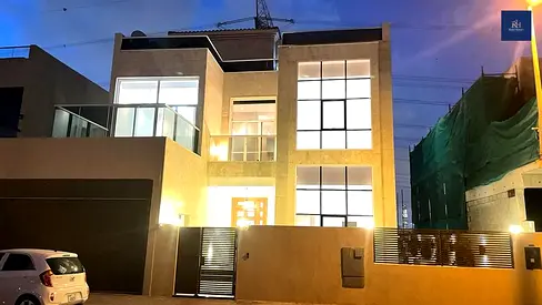 Single Row | Huge Plot | Spacious Layout