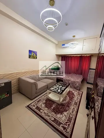 استوديو مفروش مع حمام كامل الحجم متاح للإيجار بسعر 2500 درهم إماراتي شهريًا في برج لؤلؤة عجمان