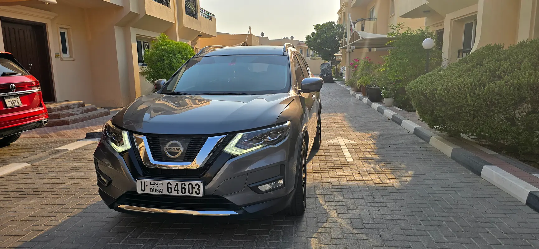 Nissan X-Trail 2018 — photo 1 of 10