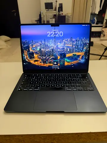 MacBook Air M2 8GB