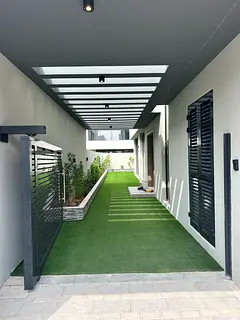 Corner 3 bedroom townhouse