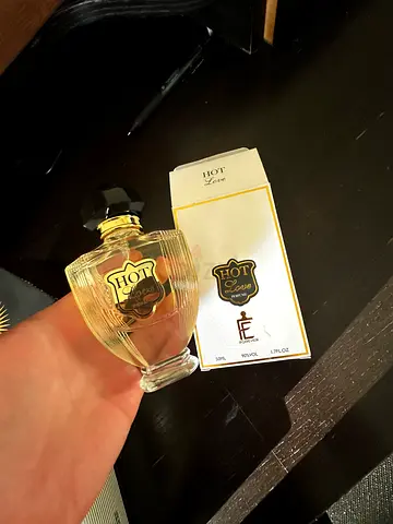 Hot love perfume