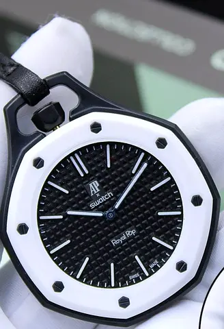 Swatch x Audemars Piguet MASTER COPY - Royal Pop - Ocho Negro