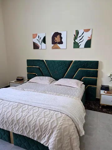 Green Quilted Queen Bed with Headboard,Side Panels and a drawer table
