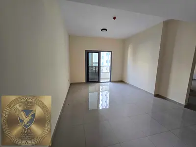 للأيجار أفخم غرفتين وصالة في المجاز3 ثاني باركن مجاني  ساكن بلكون بأطلالة مفتوحة تشطيب حديث موقع مميز قريب من الكورنيش