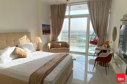 Carson Tower Studio | Resort Style Living