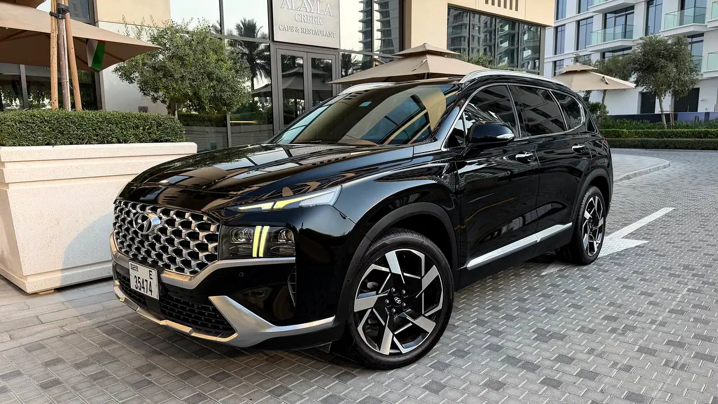 Hyundai Santa Fe 2022 — photo 1 of 20