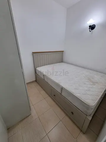 Big partition available near Union Metro station