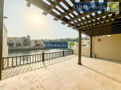 Resort Living - On The Lagoon - Newly Renovated