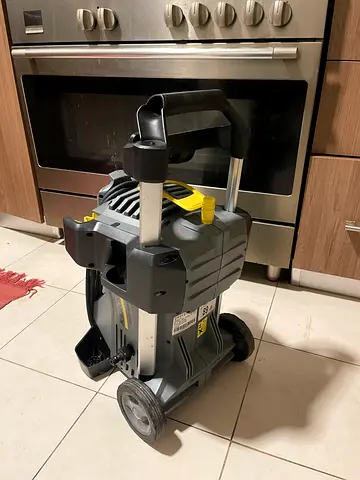 Karcher HD 5/11 P Portable High-Pressure Cleaner, 15209600, 160 Bar, 2.2kW, Grey/Yellow